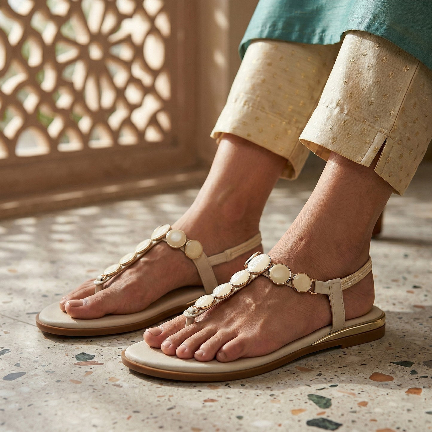 Aurora Disc Strap Flats