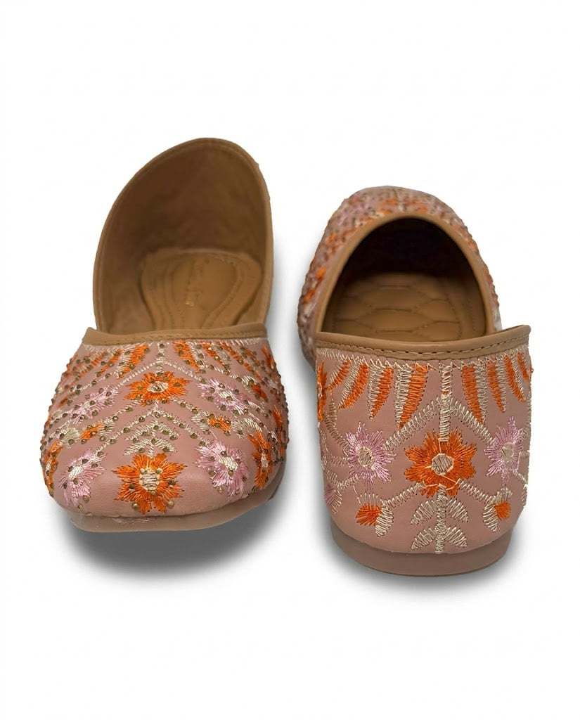 Floral Embroidered Juttis
