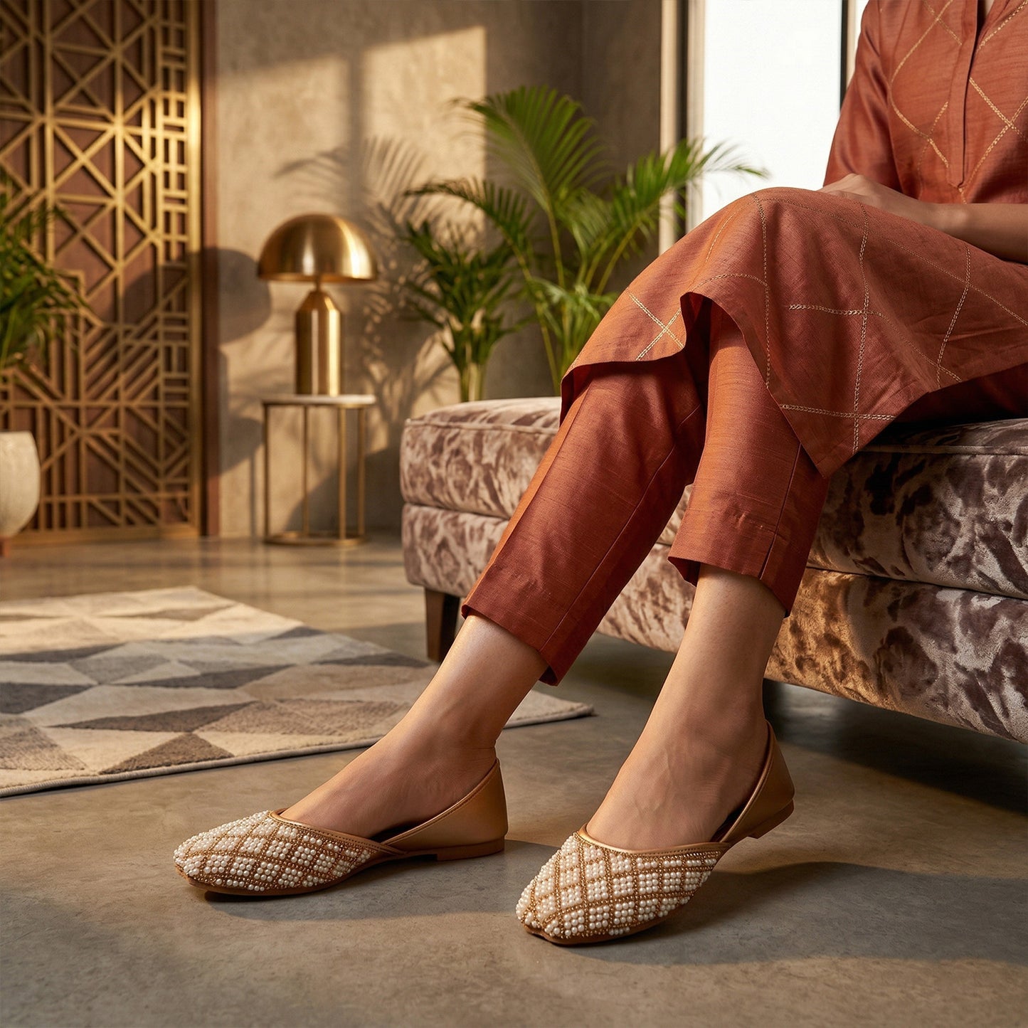 Pearl Luxe Juttis