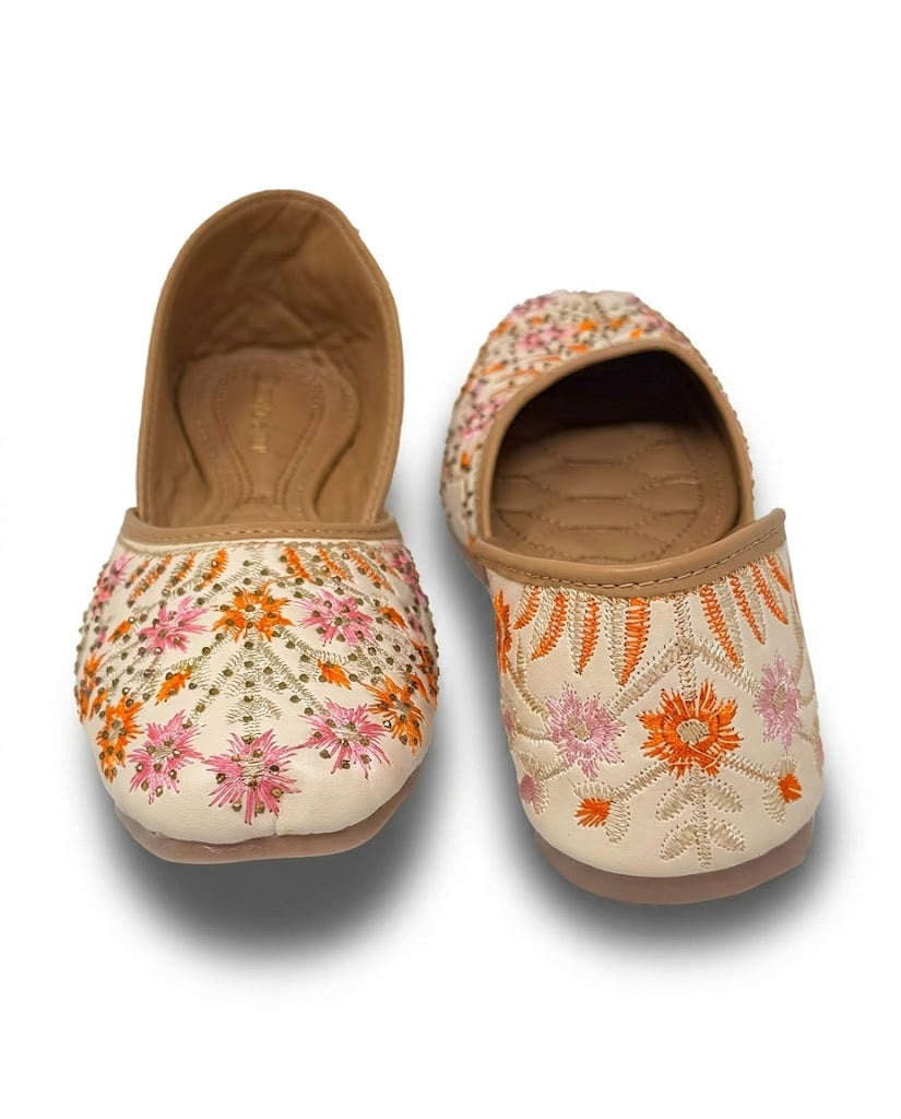 Floral Embroidered Juttis