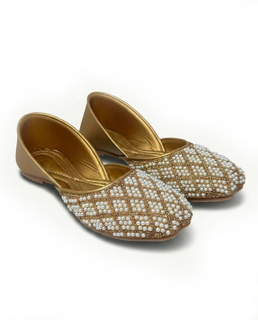 Pearl Luxe Juttis