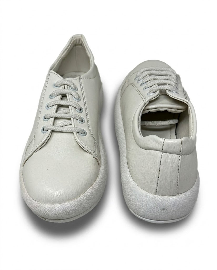StreetEase Sneakers