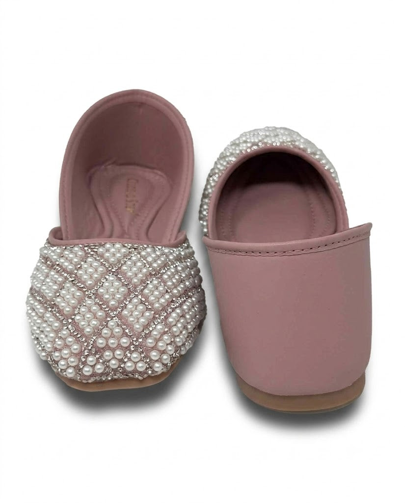 Pearl Luxe Juttis