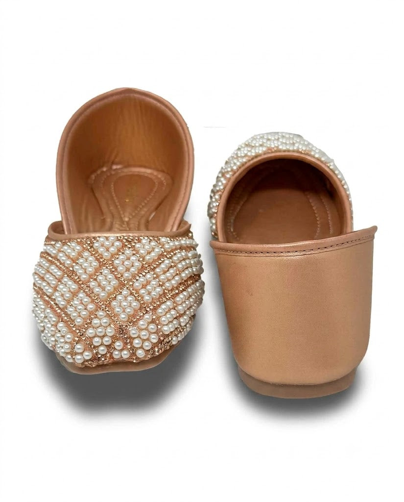 Pearl Luxe Juttis