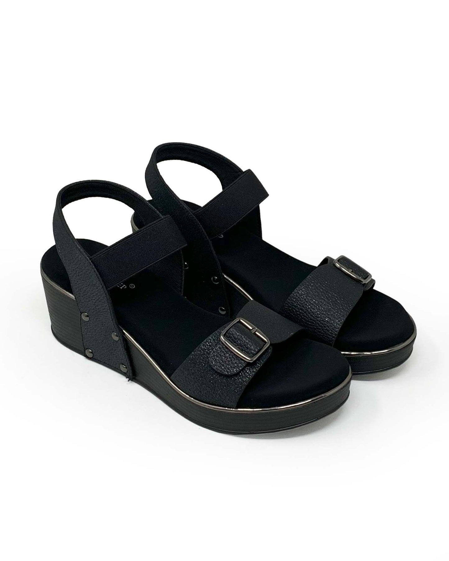 Buckle Wedges