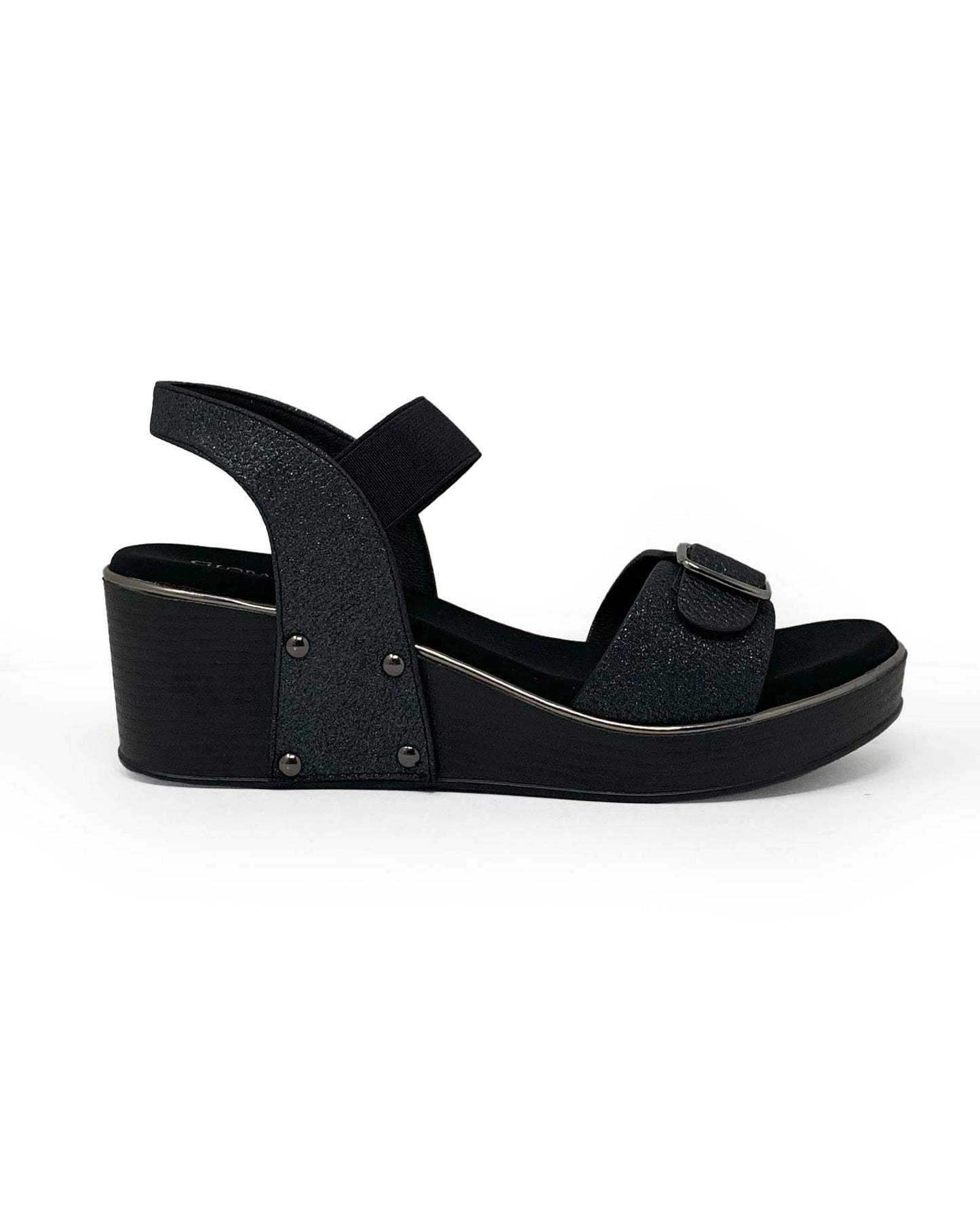 Buckle Wedges