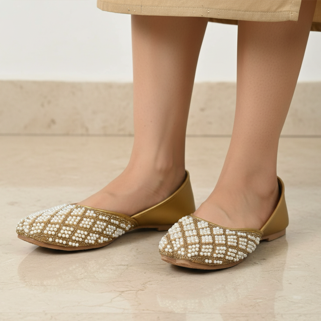 Pearl Luxe Juttis