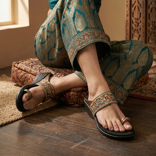 Bloom Toe-Ring Wedges