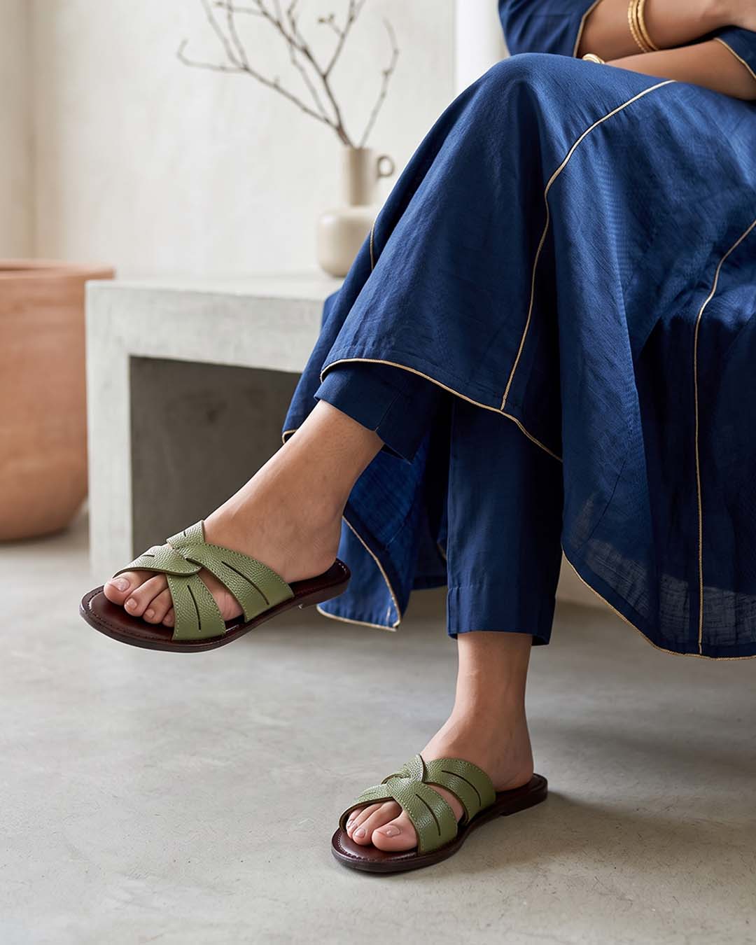 Posh Cross Strap Flats